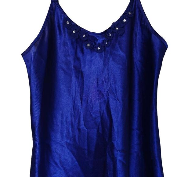 Morgan Taylor Intimates Vintage Night Gown - Picture 3 of 7